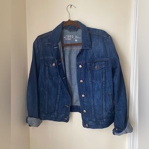 GAP 1969 denim jacket size medium 100% cotton